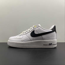 Cargar imagen en el visor de la galería, Air Force 1 07 LV8 40th Anniversary White Black DQ7658-100
