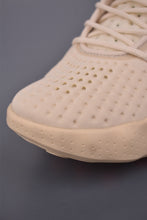 Cargar imagen en el visor de la galería, Nike Mind 002 Light Khaki Desert Khaki Hyper Crimson HQ4308-200
