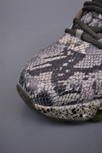 Cargar imagen en el visor de la galería, Air Max Dn8 Snakeskin Gray-Green Python Pattern HV8476-300
