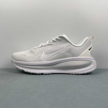 Cargar imagen en el visor de la galería, Nike Zoom Vomero 18 White White Photon Dust HM6803-106
