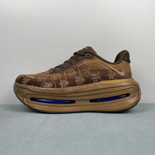 Cargar imagen en el visor de la galería, Nike Vomero Premium Flat Stout Cacao Wow Team Royal IQ0028-200
