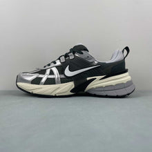 Cargar imagen en el visor de la galería, Nike V2k Run Vintage Green Mineral Spruce HJ4497-300
