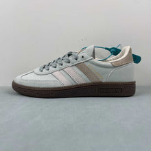 Cargar imagen en el visor de la galería, Adidas Handball Spezial Kith Classics Amazon Green Tan Gum IH2623
