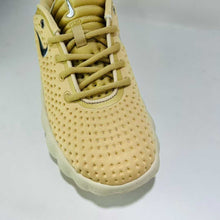 Cargar imagen en el visor de la galería, Nike Mind 002 Light Khaki White HQ4308-200
