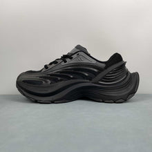 Cargar imagen en el visor de la galería, Adidas XLG MTW Core Black Carbon Iron Metallic JR5383
