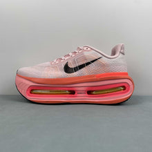 Cargar imagen en el visor de la galería, Nike Vomero Premium Lt Pink Orange FN8453-036
