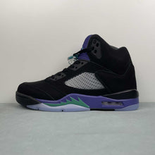 Cargar imagen en el visor de la galería, Air Jordan 5 Retro Black Grape 136027-007
