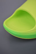 Cargar imagen en el visor de la galería, Nike ReactX Rejuven8 Slide Fluorescent Yellow HV4479-304
