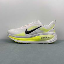 Cargar imagen en el visor de la galería, Nike Zoom Vomero 18 White Barely Volt Black HM6803-120
