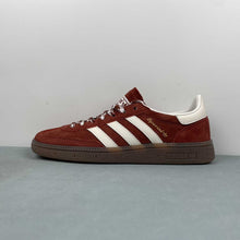Cargar imagen en el visor de la galería, Adidas Handball Spezial Wild Sepia Gum KI5937
