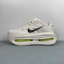 Cargar imagen en el visor de la galería, Nike Vomero Premium White Green FN8453-008
