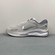 Cargar imagen en el visor de la galería, Nike Journey Run White Black Ashen Slate Metallic Silver FN0228-104
