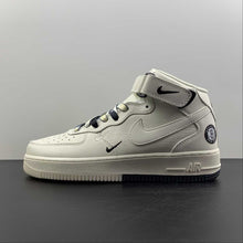 Cargar imagen en el visor de la galería, Air Force 1 07 Mid Brooklyn New York White Black NT2969-013
