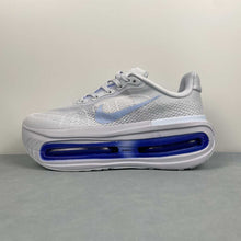 Cargar imagen en el visor de la galería, Nike Vomero Premium Ice Blue FN8453-011
