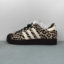 Cargar imagen en el visor de la galería, Adidas Superstar 2 Leopard Dark Brown Ivory KI4203
