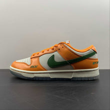 Cargar imagen en el visor de la galería, SB Dunk Low Orange Horizon Fortress Green Sail DR6188-800
