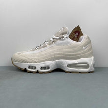 Cargar imagen en el visor de la galería, Air Max 95 OG Levis Light Orewood Brown HM4743-100
