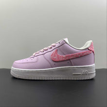 Cargar imagen en el visor de la galería, Air Force 1 Low Pink Paisley FD1448-664

