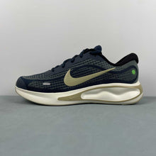 Cargar imagen en el visor de la galería, Nike Journey Run Armory Navy Green Strike Pale Ivory Desert Khaki FN0228-403
