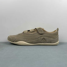 Cargar imagen en el visor de la galería, Adidas Urban Reverie Brown JS2444
