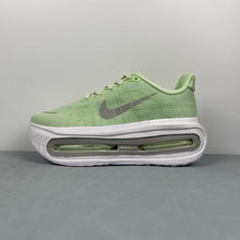 Cargar imagen en el visor de la galería, Nike Vomero Premium Lt Jade FN8453-023
