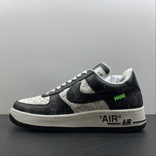 Cargar imagen en el visor de la galería, Louis Vuitton Trainer Snaker x Air Force 1 Black White LK0236
