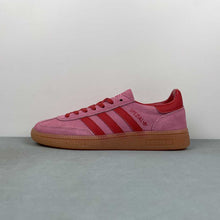 Cargar imagen en el visor de la galería, Adidas Handball Spezial Semi Pink Glow Better Scarlet JR5006

