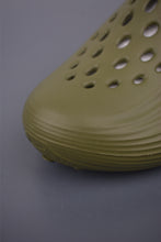 Cargar imagen en el visor de la galería, Nike ReactX Rejuven8 Medium Olive HV5060-201

