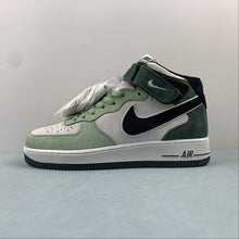 Cargar imagen en el visor de la galería, Air Force 1 07 Mid Light Green Black White CG9908-103
