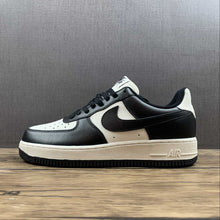 Cargar imagen en el visor de la galería, Air Force 1 07 Low QS White Black CT7875-995
