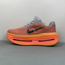 Cargar imagen en el visor de la galería, Nike Vomero Premium Gray Orange HQ2050-769
