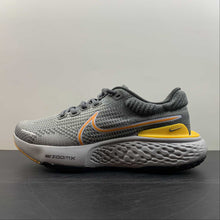 Cargar imagen en el visor de la galería, ZOOMX Invincible Run FK 2 Grey Orange DH5425-002
