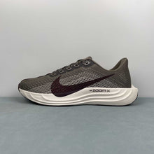 Cargar imagen en el visor de la galería, Nike ZoomX Pegasus PLUS Olive Grey Maroon FQ7262-005
