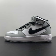 Cargar imagen en el visor de la galería, Air Force 1 07 Mid Grey Black White HG1522-016
