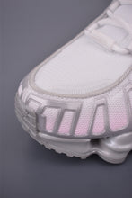 Cargar imagen en el visor de la galería, Shox TL 1308 Metallic Platinum White Pink Foam HV2520-001
