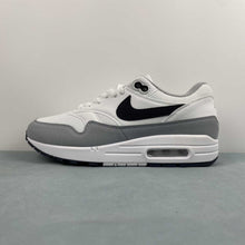 Cargar imagen en el visor de la galería, Air Max 1 Essential White Pure Platinum Black FZ5808-102
