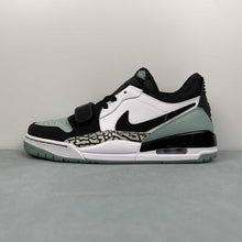 Cargar imagen en el visor de la galería, Air Jordan Legacy 312 Low White Black Green CD7069-109
