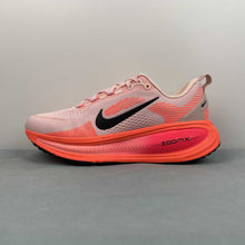 Cargar imagen en el visor de la galería, Nike Zoom Vomero 18 Atmosphere Black HM6804-600
