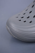 Cargar imagen en el visor de la galería, Nike ReactX Rejuven8 Gray Silver Hook HV5060-002
