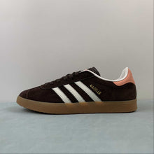 Cargar imagen en el visor de la galería, Adidas Gazelle Indoor Shadow Brown Cream White Gum IF3233
