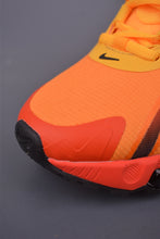 Cargar imagen en el visor de la galería, Air Max Dn8 Bright Orange Black Gradient HF7310-800
