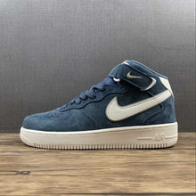 Cargar imagen en el visor de la galería, Air Force 1 07 Mid Suede Navy Blue White AA1118-007
