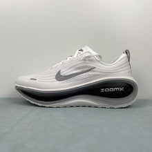 Cargar imagen en el visor de la galería, Nike Zoom Vomero PLUS White Metallic Silver Cool Grey II7181-102
