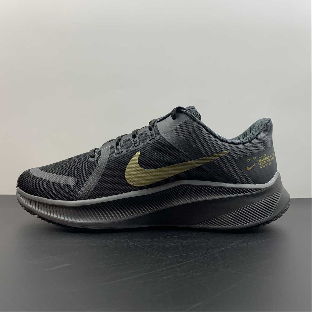 Nike Quest 4 Black Metallic Gold DA1105-010
