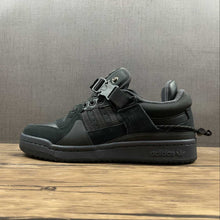 Cargar imagen en el visor de la galería, Adidas Forum Low “Black” x Bad Bunny
