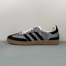 Cargar imagen en el visor de la galería, Adidas Samba OG Year Of The Hourse Blue JR8742
