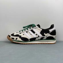 Cargar imagen en el visor de la galería, Adidas SL 72 OG Cow Print Core Black Off White Court Green JR1639
