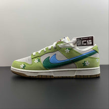 Cargar imagen en el visor de la galería, SB Dunk Low 85 Green Blue Red DO9457-125
