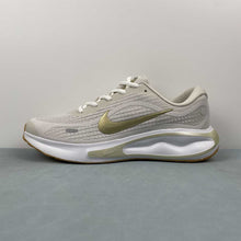 Cargar imagen en el visor de la galería, Nike Journey Run Phantom Sail Gum Light Brown Neutral Olive FJ7765-003
