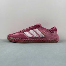 Cargar imagen en el visor de la galería, Clot x Adidas Gazelle Pink IH3144
